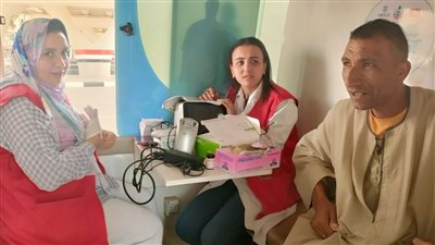 صحة سوهاج تنفذ قافلة طبية مجانية