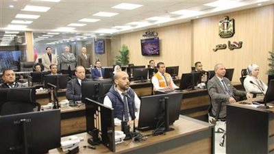 محافظ بني سويف يتفقد استعدادات مركز السيطرة الموحد لانتخابات رئاسة الجمهورية