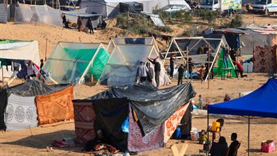 الأونروا تحذر: مليون فلسطيني على حدود مصر خلال أيام