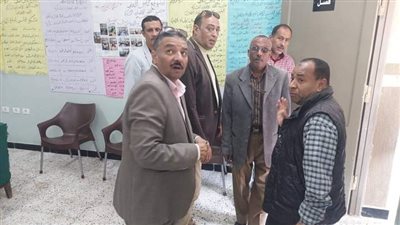 رئيس مدينة نجع حمادي ومدير التعليم يتفقدان مقار اللجان الانتخابية