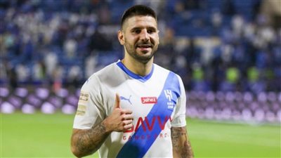 ميتروفيتش نجم الهلال| نجا من السرطان وهرب من الجريمة.. ركلة جزاء هددت باعتزاله