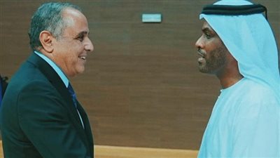 رئيس الاتحاد الإماراتي لليد يتواجد في مران الأهلي الأول بالإمارات
