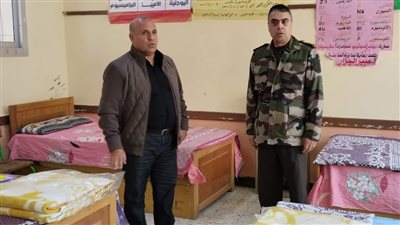 المستشار العسكري ووكيل تعليم دمياط يتفقدان تجهيزات اللجان الانتخابية ومبيت قوات التأمين 