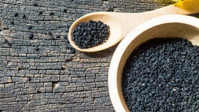 يحارب البكتيريا ويخفض الكولسترول.. فوائد الكمون الأسود