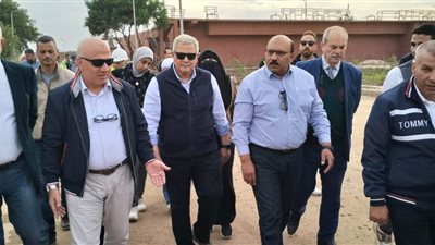 رئيس الشركة القابضة للمياه.. يتفقد محطة المعالجة ببور فؤاد 