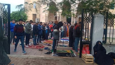 تشييع جنازة شقيق الفنان أحمد حلمي من مسجد ناصر ببنها