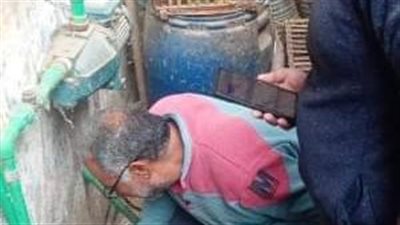 تغيير عدادات المياه المعطلة وتطبيق القانون على المخالفين بكفر صقر