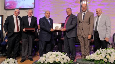 رئيس الإنجيلية يشهد رسامة شيوخ وشمامسة جدد بمدينة نصر