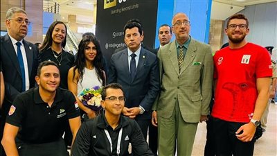وزير الشباب والرياضة يهنئ بدوي ومنسي بعد التأهل لأوليمبياد باريس في الشراع