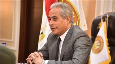 وزير العمل يوجه المديريات لتسهيل مشاركة العاملين في الانتخابات الرئاسية.. غدًا