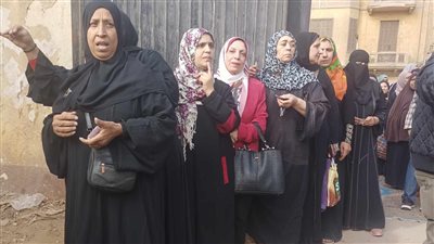 طوابير السيدات أمام لجان شبرا أول أيام الانتخابات الرئاسية 