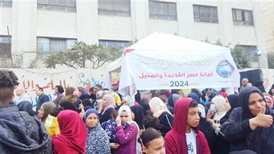 توافد المئات من المواطنين أمام لجان تصويت الانتخابات بمنطقة المنيل ومصر القديمة