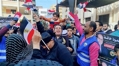 الشراقوة يحتفلون بالعرس الانتخابى داخل اللجان