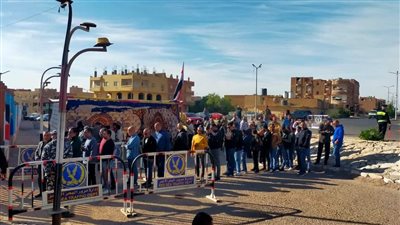 طوابير أمام مراكز الاقتراع برأس غارب
