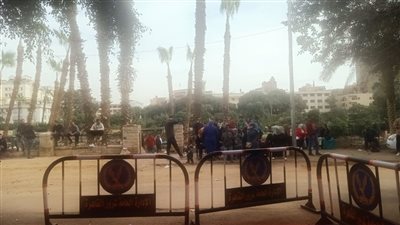 إقبال ملحوظ من الشباب والسيدات على لجنة تصويت مدرسة جيهان السادات بالمنيل