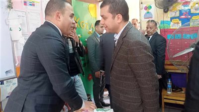 رئيس مباحث قسم الأزبكية يتفقد اللجان الانتخابية برمسيس (صور) 