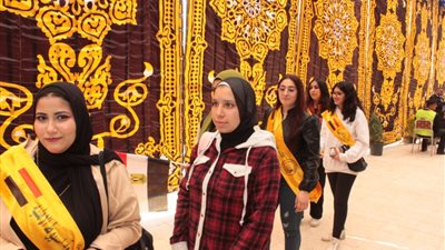 طلاب جامعة أسيوط الأهلية يدلون بأصواتهم فى الإنتخابات الرئاسية