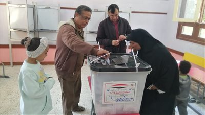 الوفديون بمحافظة قنا يدلون بأصواتهم لمرشح الحزب الدكتور عبد السند يمامة
