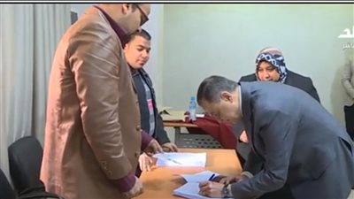  وزير الداخلية يدلي بصوته في الانتخابات الرئاسية (شاهد) 