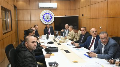 محافظ الدقهلية يترأس غرفة العمليات الرئيسية ويتابع انتظام سير العملية الانتخابية
