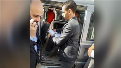 رغم إعاقته..  مواطن بأسيوط يدلي بصوته في الانتخابات الرئاسية 