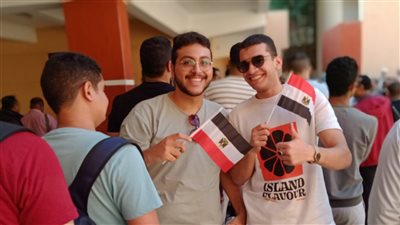 المُشاركون في قطار الشباب ورحلات إعرف بلدك بشرم الشيخ يدلون بأصواتهم فى الإنتخابات الرئاسية