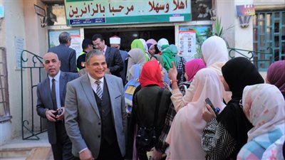 طلاب جامعة كفر الشيخ يشاركون فى الانتخابات الرئاسية وينظمون لجان الوافدين