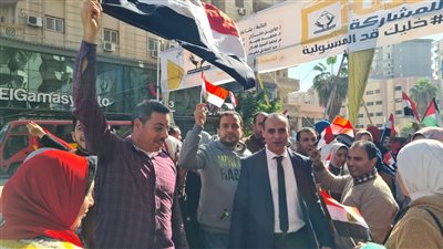 وكيل صحة البحيرة يقود العاملين المغتربين إلي لجنة الوافدين