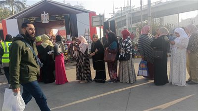 توافد العشرات على لجان الاقتراع بمحطة مصر في ثاني أيام الانتخابات الرئاسية 