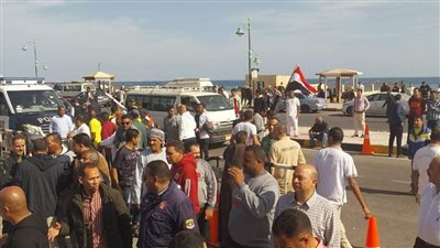 إقبال متزايد للناخبين على اللجان الانتخابية بالقصير 
