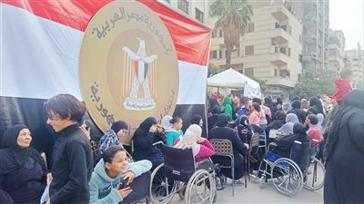  الانتخابات الرئاسية.. كبار السن وذوي الاحتياجات الخاصة يتصدرون المشهد بلجان تصويت مصر القديمة