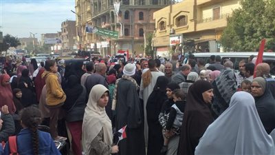 اقبال من الناخبين ومحافظ الفيوم يتابع انتظام تصويت الناخبين اللجان