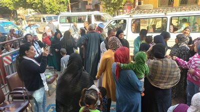 أسيوط: مسيرات حاشدة من الموطنين في الشوارع بالأعلام والأغاني الوطنية 