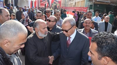 محافظ القليوبية يتابع انتظام سير العملية الانتخابية بلجان قها والقناطر الخيرية