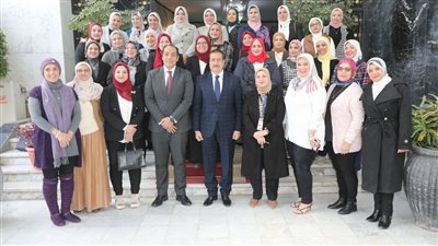 محافظ المنوفية يلتقى خريجات برنامج