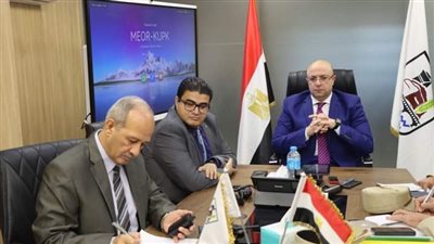 محافظ بني سويف يتابع بدء فتح اللجان مع بداية التصويت في اليوم الثاني