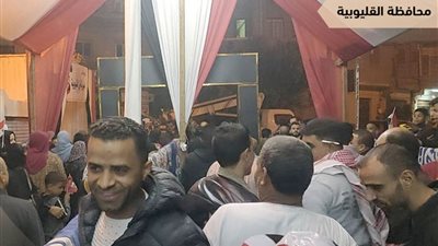 طوابير الناخبين تمتد لمسافات طويلة أمام إحدى لجان شبين القناطر