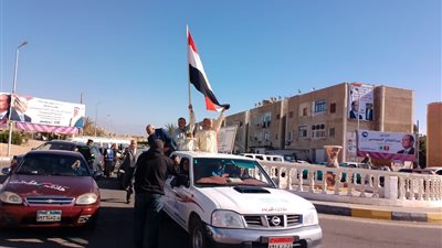 مسيرة كبيرة بالسيارات تجوب شوارع طور سيناء لدعوة المواطنين للمشاركة في الانتخابات
