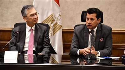 وزير الرياضة يشهد مراسم إعلان  التعاقد مع  المدرب العالمي أيزومي هيروشي 