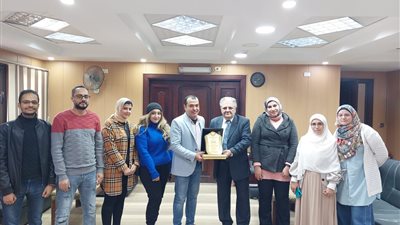 وكيل صحة الدقهلية يكرم إدارة مكافحة العدوى 