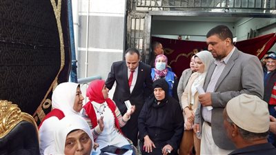  وكيل صحة البحيرة يتابع مبادرة 100 يوم صحة بمحطة قطار دمنهور 