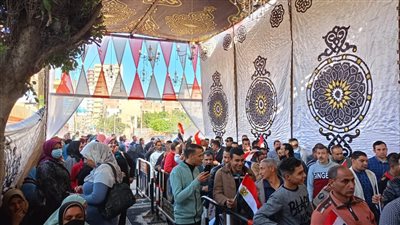 محافظ كفرالشيخ: لجان الانتخابات تشهد إقبالاً جيداً من الناخبين للمشاركة في الانتخابات
