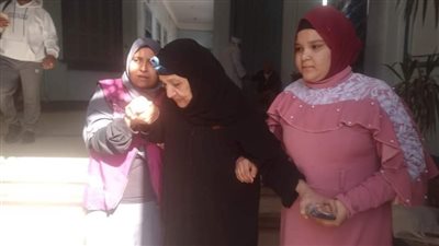 أعضاء الهيئات الشبابية يشاركون في تنظيم الناخبين بجميع لجان سوهاج 