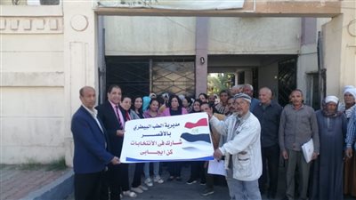  مدير الطب البيطري بالأقصر يدلي بصوته بلجنة الوافدين