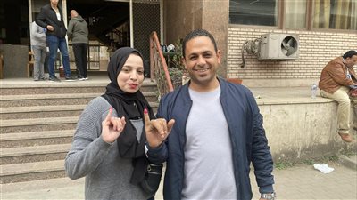 ياسمين وحموده.. متزوجان يشاركون فى الادلاء بالانتخابات 