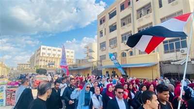 مسيرة انتخابية لطلاب جامعة الفيوم فى شوارع المدينة 