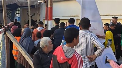 قبل إغلاق باب التصويت بساعتين  اقبال كبير للناخبين علي اللجان الانتخابية لمحافظة الاسماعيليه