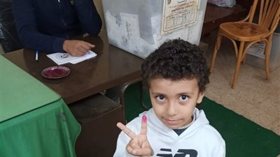 في حب مصر.. مشاركات للأطفال والشباب في العملية الانتخابية 
