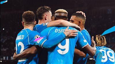 نابولي يتأهل إلى ثمن نهائي دوري الأبطال بثنائية في سبورتنج براجا