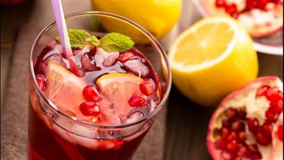 يحميك من السرطان.. طريقة عمل عصير الرمان بالليمون